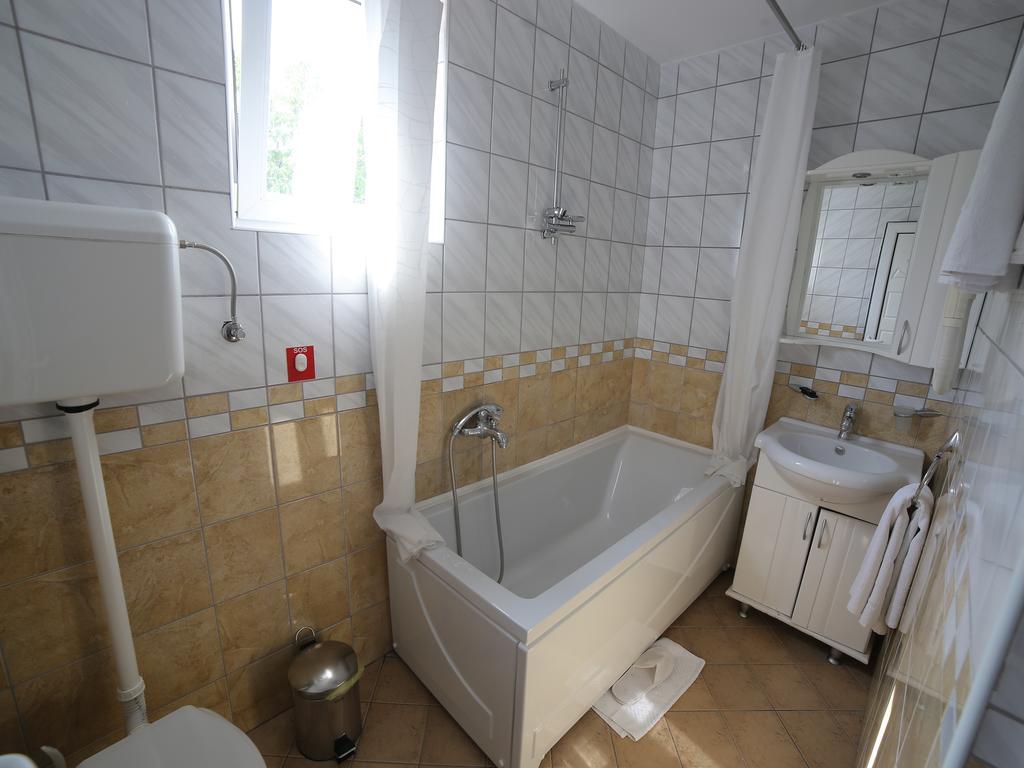 Hotel Ženeva Kragujevac Kamer foto