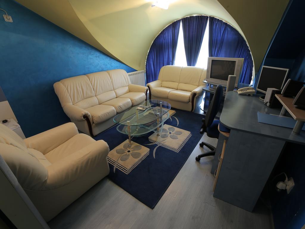 Hotel Ženeva Kragujevac Kamer foto