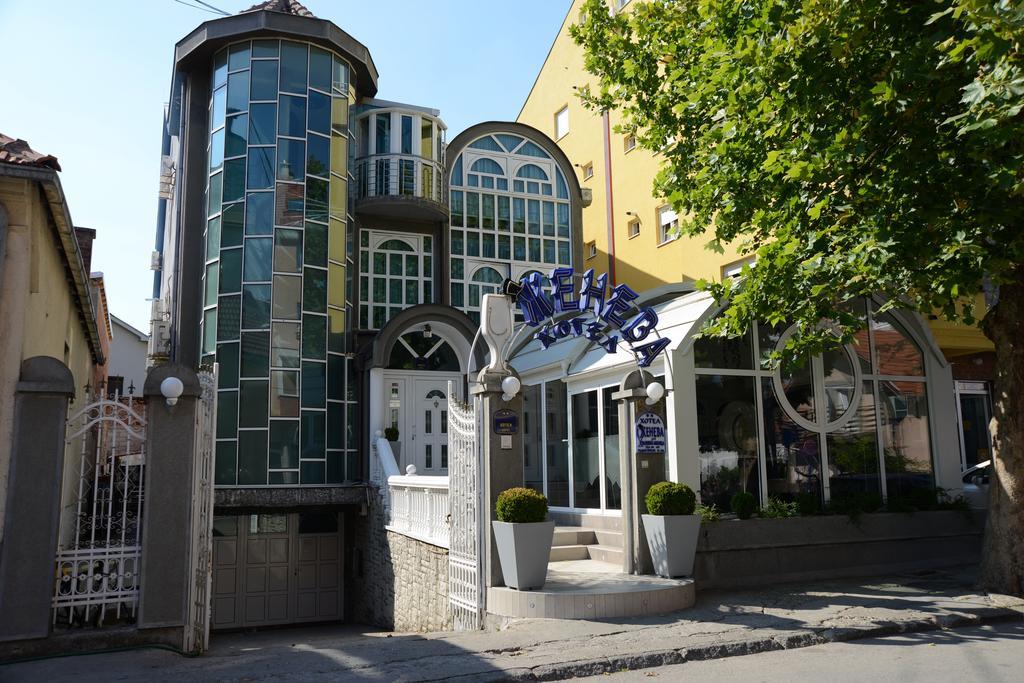 Hotel Ženeva Kragujevac Buitenkant foto
